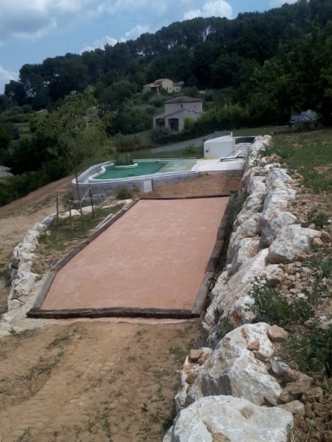 terrain de pétanque avec du sable stabilisé 0/8mm rose à Aix-en-Provence